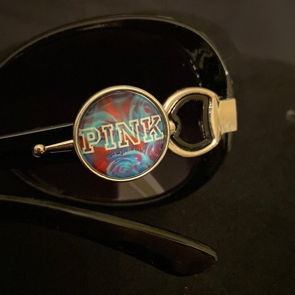 PINK Victoria's Secret Accessories - -PINK Design Sunglasses 🎁